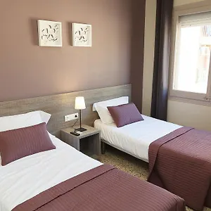 Fonda Montserrat Guest house